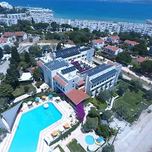 Arinnanda Hotel
